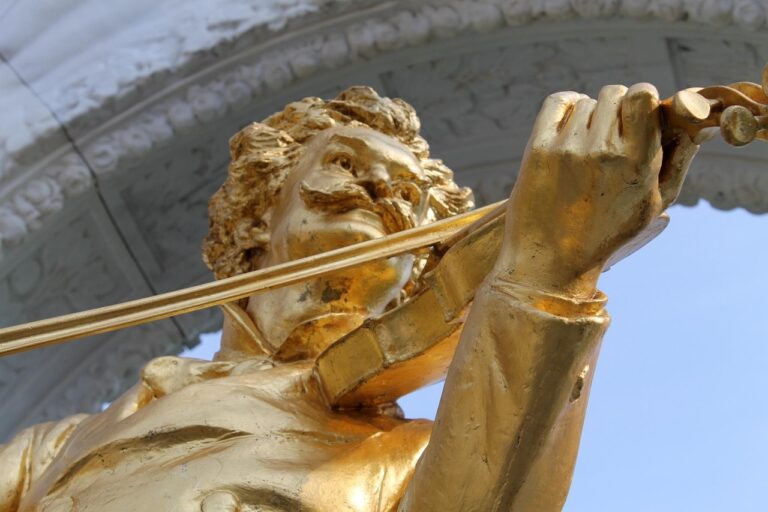 Denkmal von Johann Strauss in Wien, Detailansicht seines Gesichts