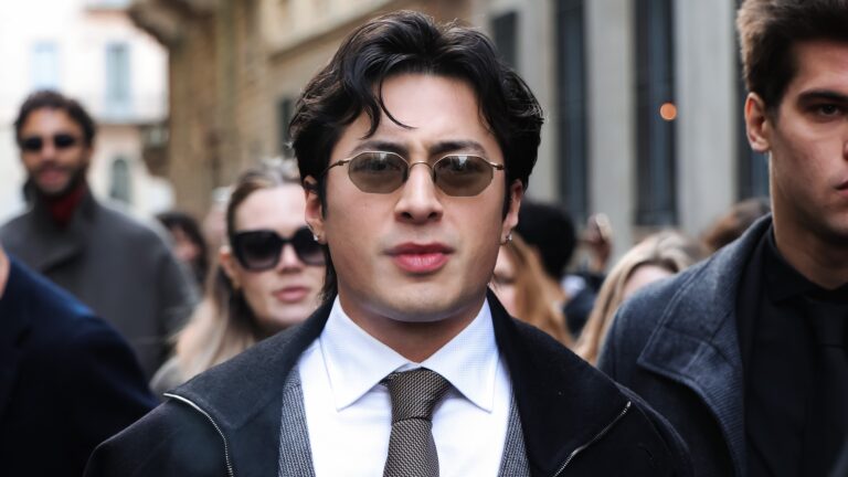 „Heated Rivalry“: Warum Frauen lieber zwei Männer lieben sehen