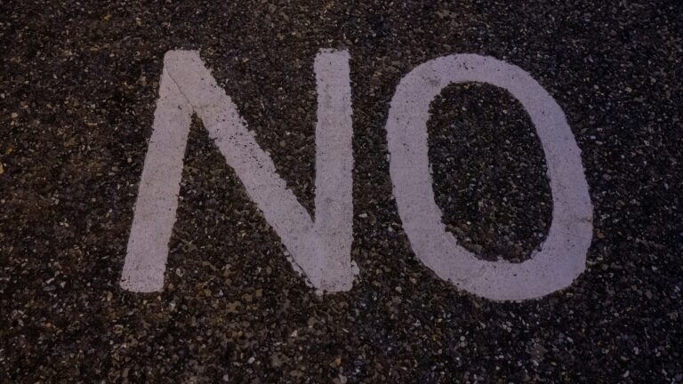 Nein sagen lernen: Warum Grenzen setzen so schwerfällt